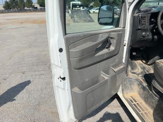 2015 Chevrolet Express 3500 Work Van - Driver's Front Door Image